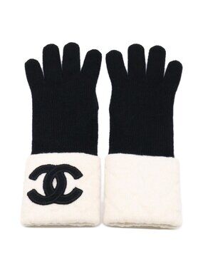 Chanel CC Logo Cashmere Knit Sweater